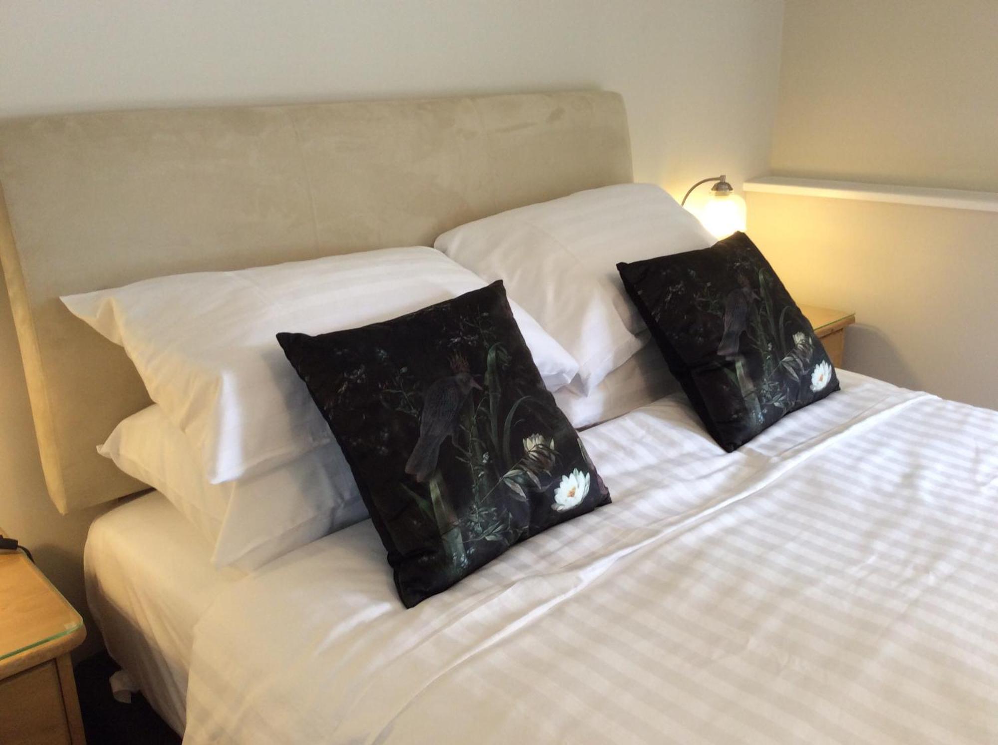 Three-Cranes Bed & Breakfast Turvey Rom bilde